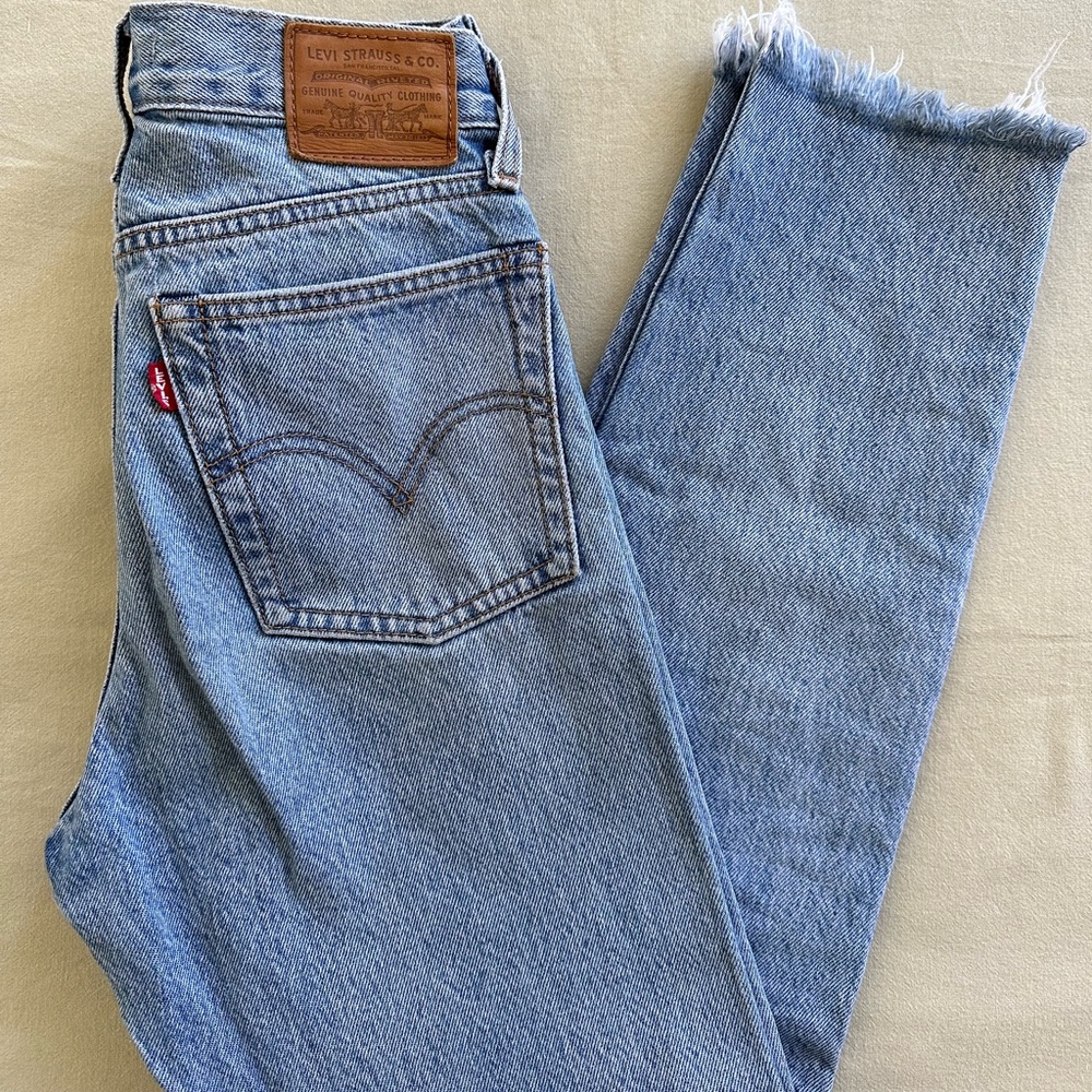 Levi’s Wedgie Straight